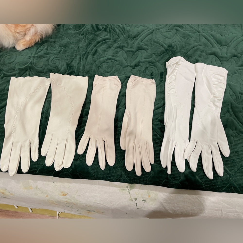 3 pairs vintage gloves